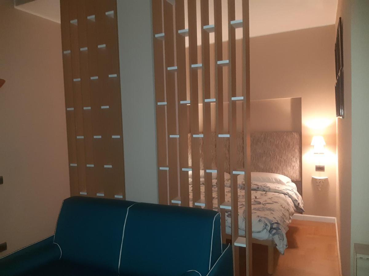 Catenica Milano Exterior foto